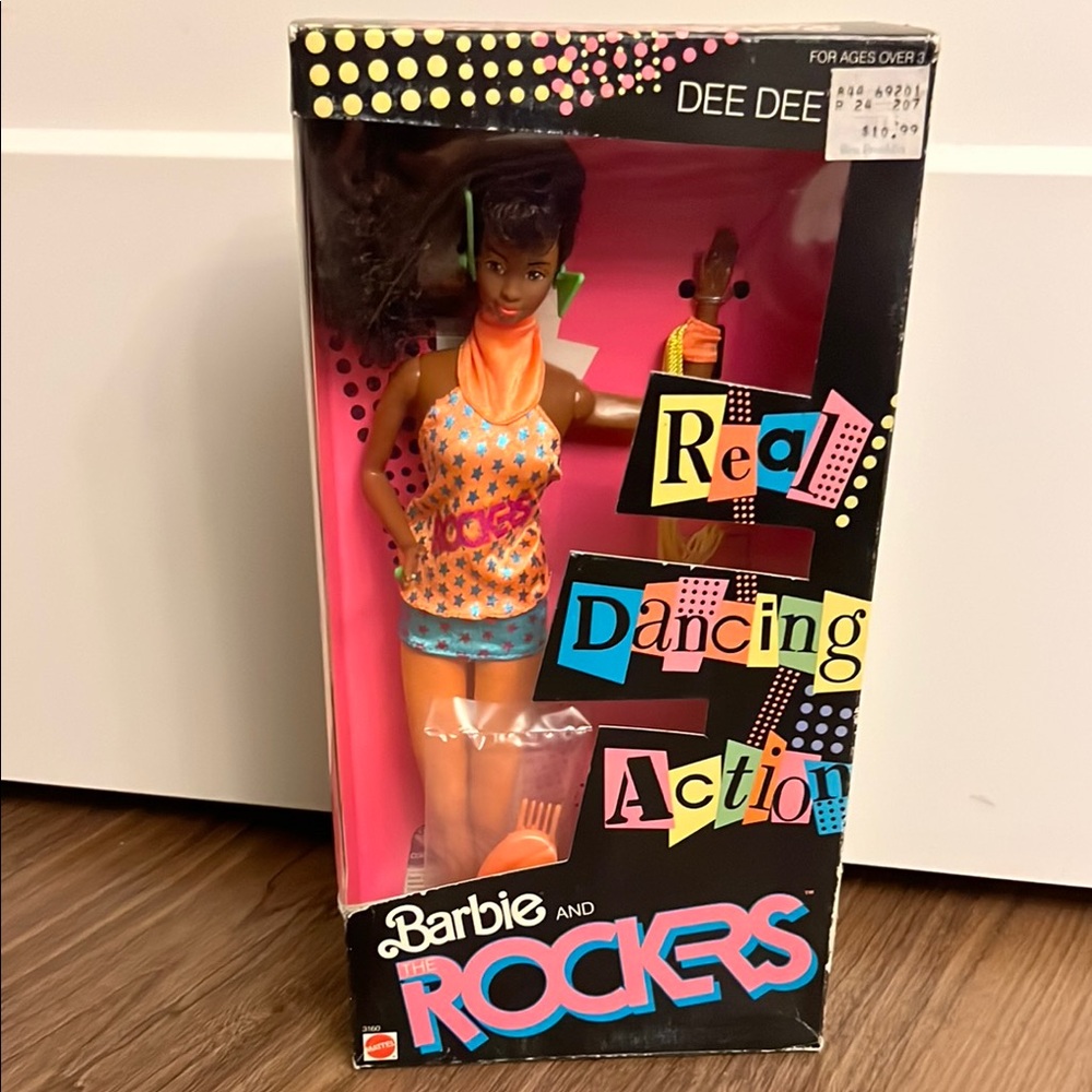 NRFB Barbie and the Rockers Dee Dee Doll with Orange and Pink Outfit